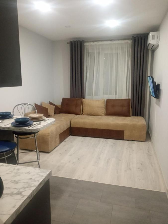 Apartment 1-комнатная вип уровня посуточно в ужгороде. ул.другетов